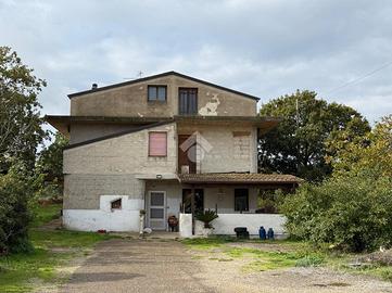 VILLA SINGOLA A SANTERAMO IN COLLE