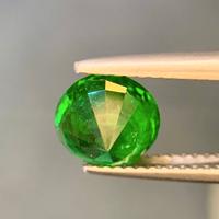 Tsavorite naturale 2,06 ct – gemma verde certifica