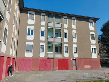 Ampio box di 30mq in via moruzzi 1