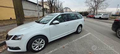 SKODA OCTAVIA S.W. 1,6 D EXECUTIVE - NAVIGATORE
