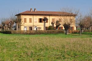 Trif ristrt + n.3 garage + area verde + 1,3 et ter