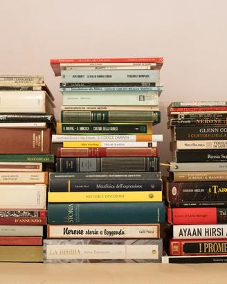 Lotto libri usati Narrativa, Filosofia, Saggistica