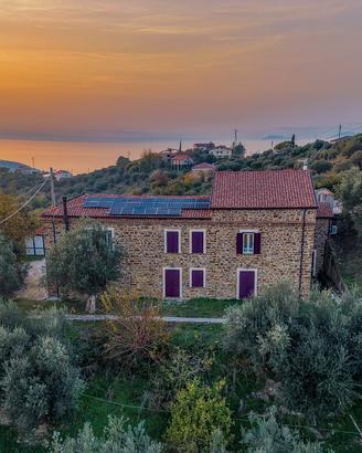 Elegante villa di 400 mq con terreno