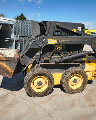 Minipala gommata New Holland LS 140