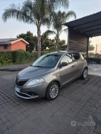 Lancia Ypsilon 1.2 69 CV 5 porte S&S Platinum