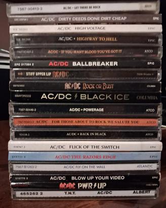 lotto cd AC/DC in buone condizioni 