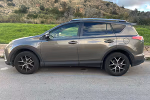 Toyota Rav 4 Lounge diesel 2016 140.000 km-€9000