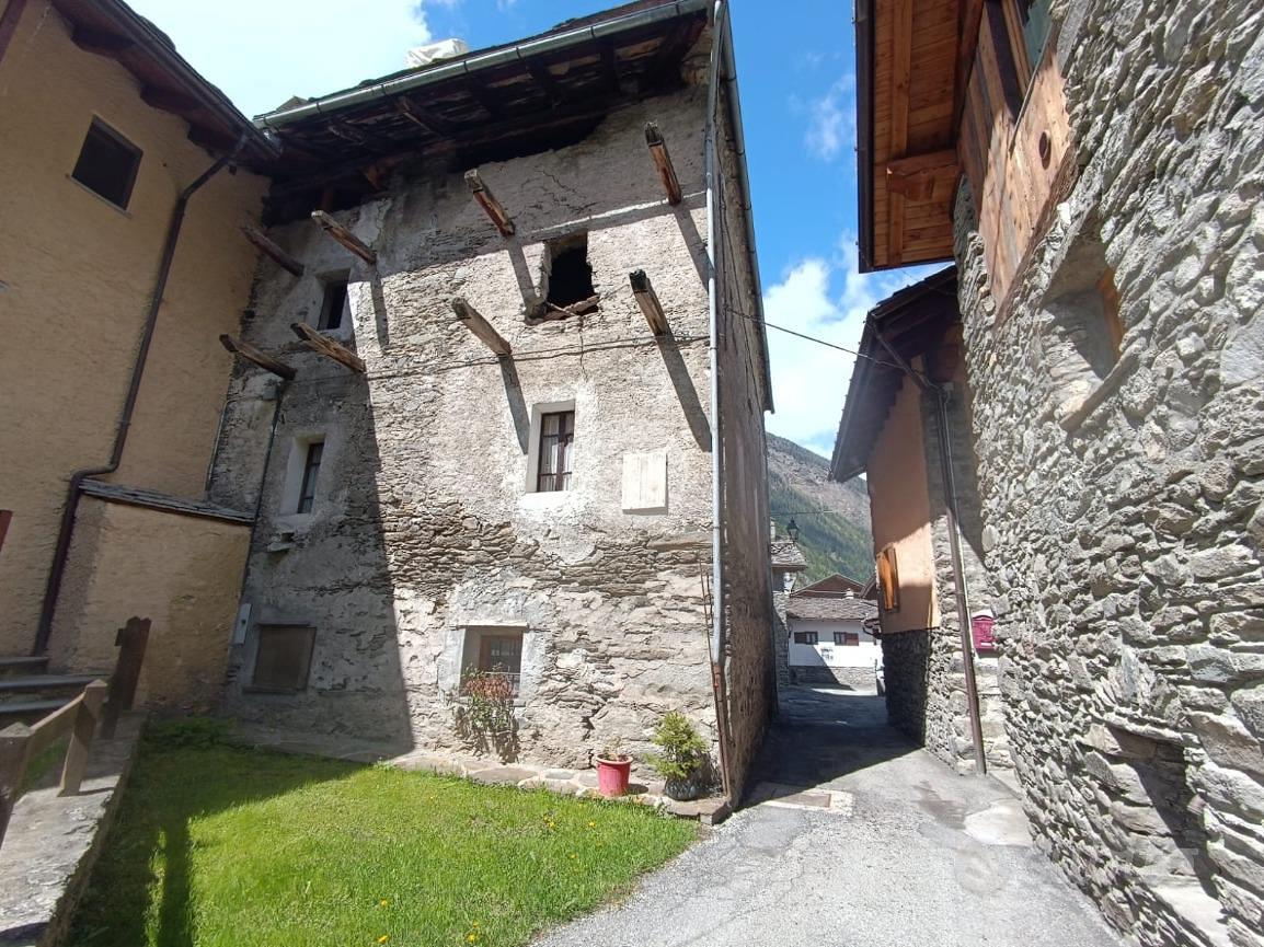 Land, 290 m²
