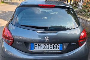 Peugeot 208 1.2 PureTech Allure 82CV– SOLO 25.000 