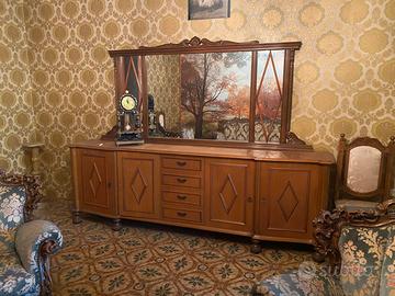 Mobile da soggiorno con specchio