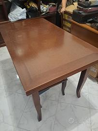 Tavolo da cucina classica in noce massello
