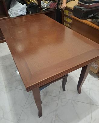 Tavolo da cucina classica in noce massello
