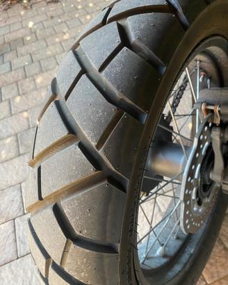 Gomme moto