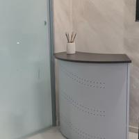 consolle reception curva in acciaio