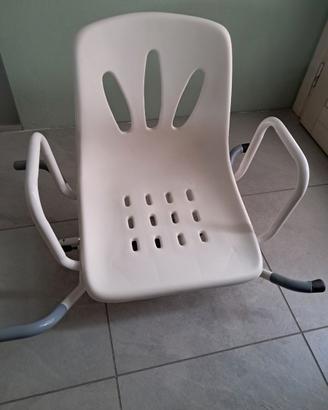 Sedile girevole per vasca
