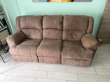 Divano 3 e 2 posti (con recliner e poggiapiedi)