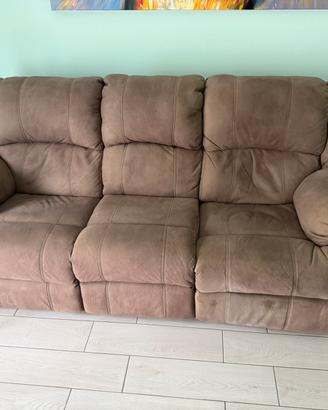 Divano 3 e 2 posti (con recliner e poggiapiedi)