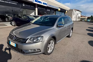 Volkswagen Passat Alltrack 2.0 TDI DSG 4motion Blu