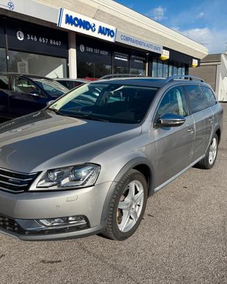 Volkswagen Passat Alltrack 2.0 TDI DSG 4motion Blu