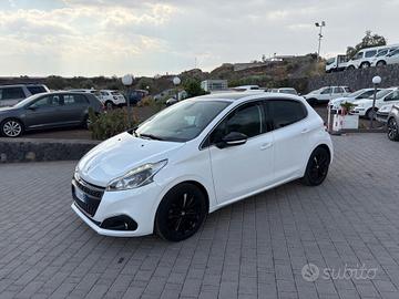 Peugeot 208 PureTech 82 5 porte Allure