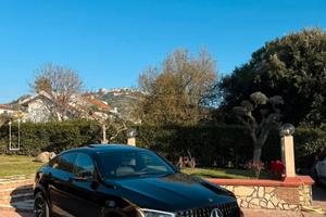MERCEDES-BENZ GLC 300 d