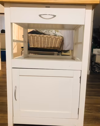 Carrello da cucina bianco con piano in legno