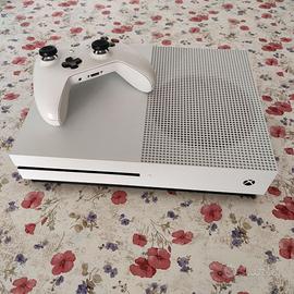 Xbox One S 1TB + Controller/Giochi + Borsa Rigida