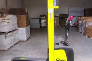 Carrello elevatore lifter a batteria