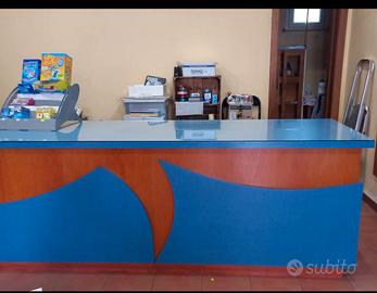 bancone per attività commerciale 