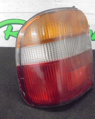 FANALINO POSTERIORE SINISTRO SPORTAGE JA 2001