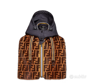 sciarpa di visone Fendi x K-Way Capsule Collection
