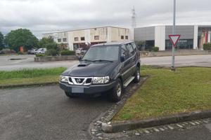 Terrano 7 posti con gancio rimesso a nuovo