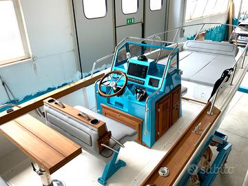 Boston Whaler Outrage 25 - Norberto Ferretti Refit