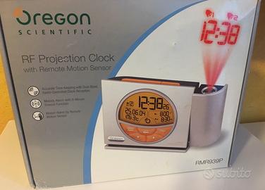 Orologio  radiocontrollato con proiezione Oregon
