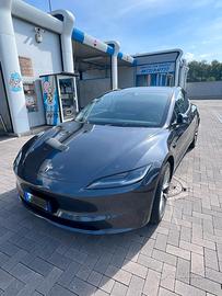 Model 3 Dual Motor Grigio Stehalt