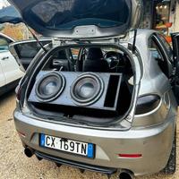 Subwoofer bass face e amplificatore sound digital