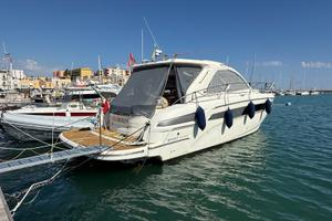 Imbarcazione a motore Avaria 39 HT SPORT