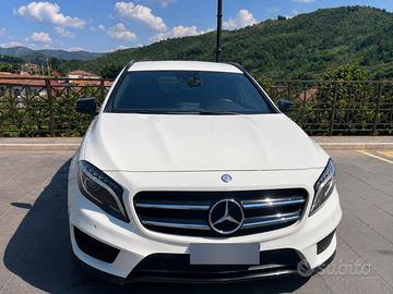 MERCEDES-BENZ GLA 200 CDI AUTOMATIC 4MATIC PREMIUM
