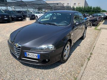 ALFA ROMEO 147 1.9 JTD (120) 5 porte Distinctive