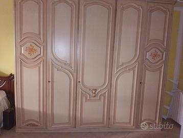 Armadio 5 ante con specchi e ripiani