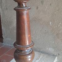 Piantana antica per lampada da tavolo