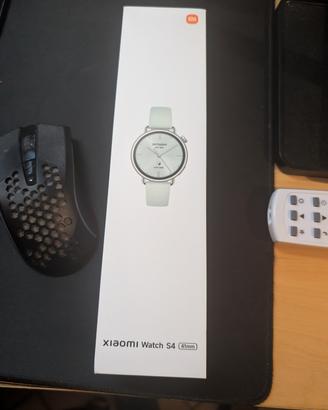 Smartwatch Xiaomi s4 41mm (praticamente nuovo)