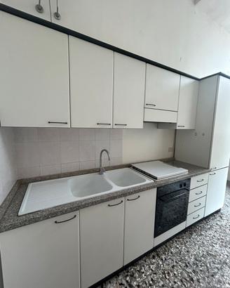 Intera cucina