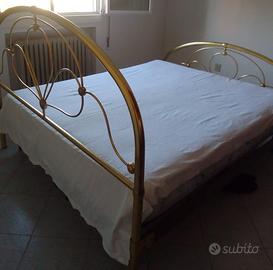 Letto matrimoniale in ottone elegante classico