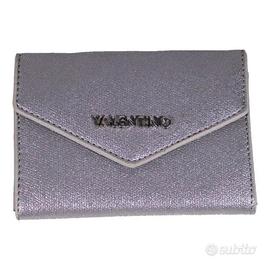 Portafoglio argentato di Mario Valentino