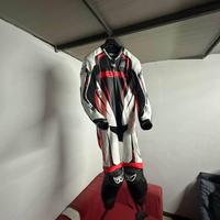 tuta berik paraschiena alpinestars e guanti