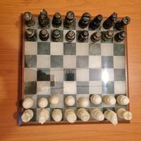 SCACCHIERA E SCACCHI IN ONICE 