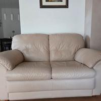 Divano in vera pelle beige chiaro due posti