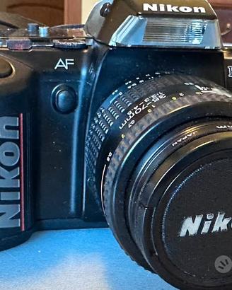 Nikon F401 S con zoom Nikkor AF 35 -70