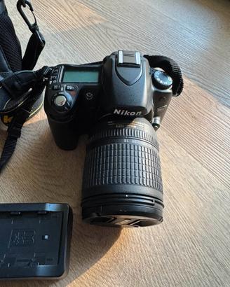 NIKON D80 con obiettivo e altri accessori